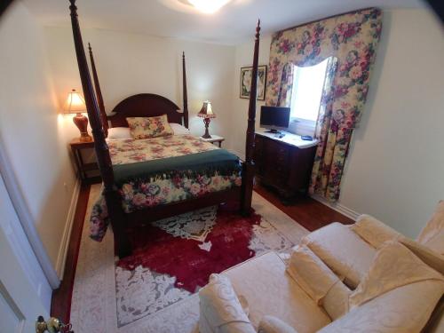 TwiningRetreat in Niagara On The Lake (ON) TwiningRetreat in Niagara On The Lake (ON)