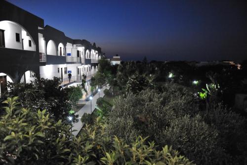 Hotel Maritime in Petaloudes Hotel Maritime in Petaloudes