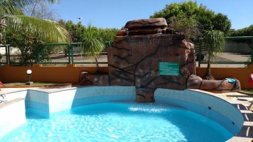 1307 APARTAMENTO 2 QUARTOS com banheira de hidromassagem privativa , bebidas liberadas nas piscinas in J Jeriquara 1307 APARTAMENTO 2 QUARTOS com banheira de hidromassagem privativa , bebidas liberadas nas piscinas in J Jeriquara