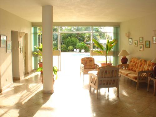 Facilities, Condominium 220 in Saint James Facilities, Condominium 220 in Saint James