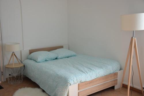 Joli Studio Plein Centre de Milly la Foret in Milly-la-Foret Joli Studio Plein Centre de Milly la Foret in Milly-la-Foret