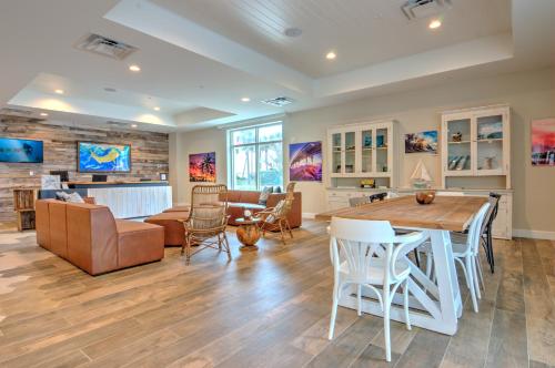 Lobby, Guy Harvey Resort on St. Augustine Beach in St. Augustine (FL) Lobby, Guy Harvey Resort on St. Augustine Beach in St. Augustine (FL)