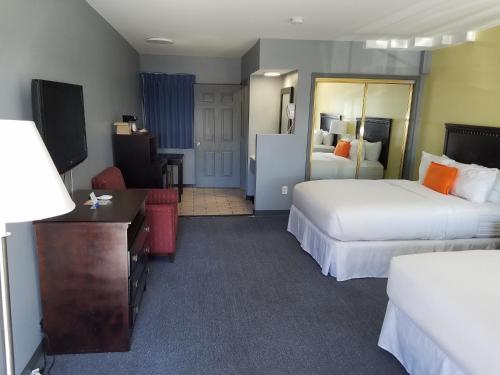 This photo about Rodeway Inn shared on HyHotel.com