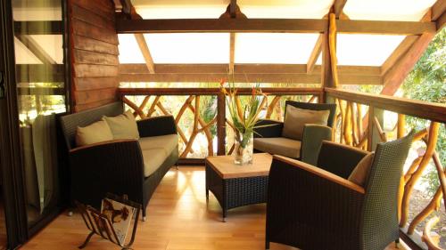 Haere Mai I Te Fare in Moorea Island Haere Mai I Te Fare in Moorea Island