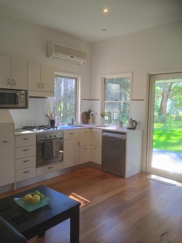 Kitchen, Haven Retreat in Huskisson Kitchen, Haven Retreat in Huskisson