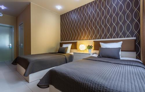 This photo about Victoria Plaza shared on HyHotel.com