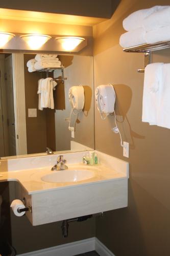This photo about Lakeview Inns & Suites - Edson Airport West shared on HyHotel.com