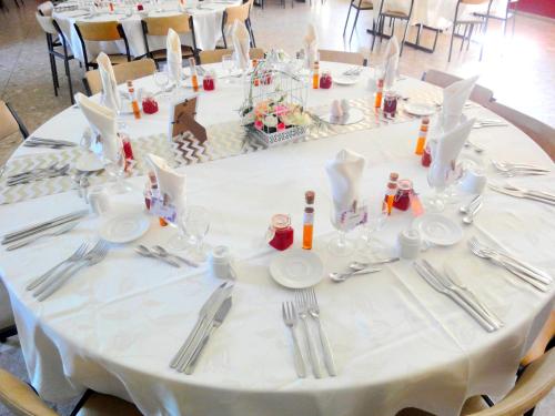قاعة للمآدب, Hotel Restaurant La Grenouillere in Vitre قاعة للمآدب, Hotel Restaurant La Grenouillere in Vitre
