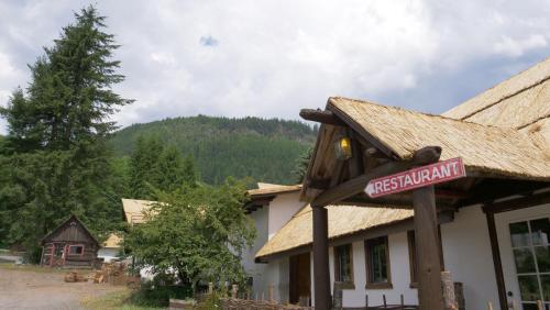 Létesítmények, Paradise Village in Ashford (WA) Létesítmények, Paradise Village in Ashford (WA)