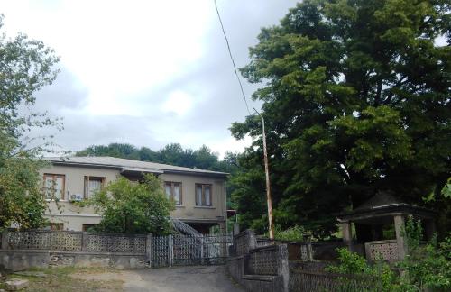 Näkymä ulkoa, Savanna House Jvari in Ianet'I Näkymä ulkoa, Savanna House Jvari in Ianet'I