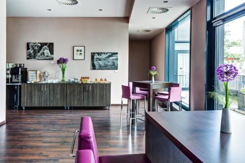 Banquet hall, IntercityHotel Berlin Airport Area North in Airport Berlin-Schonefeld Banquet hall, IntercityHotel Berlin Airport Area North in Airport Berlin-Schonefeld