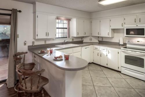 This photo about AAA Escape - Three Bedroom shared on HyHotel.com