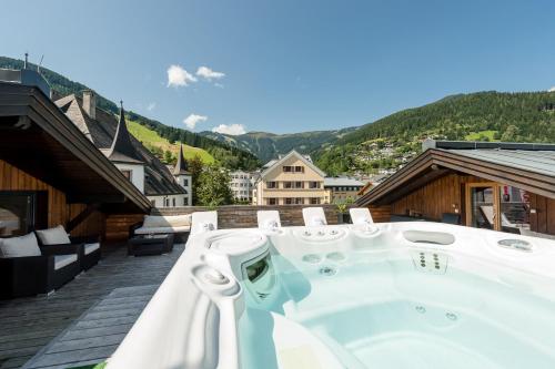 Swimming pool, Boutique Hotel Steinerwirt1493 in Zell Am See Swimming pool, Boutique Hotel Steinerwirt1493 in Zell Am See