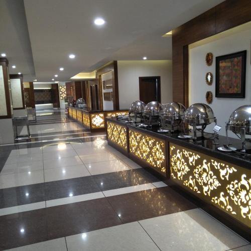 Sala de refeições, THE GRAND HOTEL in Nawanshahr Sala de refeições, THE GRAND HOTEL in Nawanshahr