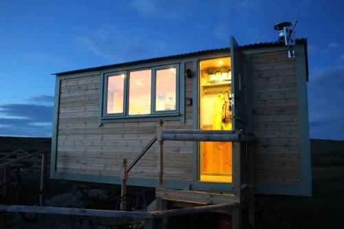 Lizzie off grid Shepherds Hut The Buteland Stop in Селкірк Lizzie off grid Shepherds Hut The Buteland Stop in Селкірк