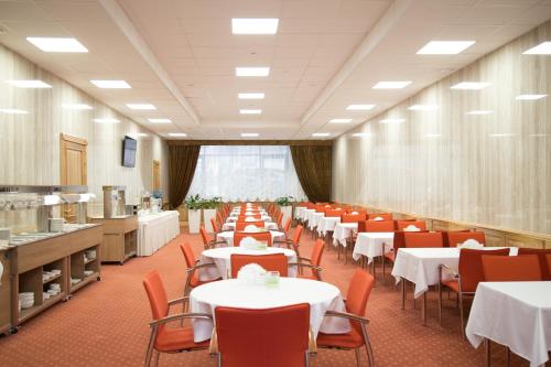 MFK Gornyi Hotel and Congress Centre in Saint Petersburg MFK Gornyi Hotel and Congress Centre in Saint Petersburg