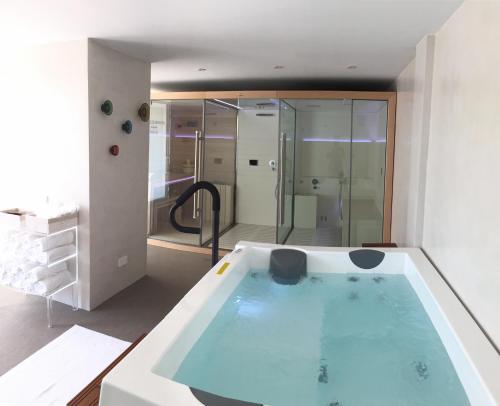 Massage, Royal Plaza Hotel in Ibiza Massage, Royal Plaza Hotel in Ibiza