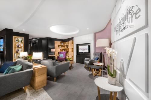 Lobby, Mercure Budapest City Center Hotel in Budapest Lobby, Mercure Budapest City Center Hotel in Budapest