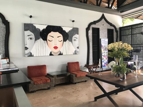 ザ パラゴン イン7