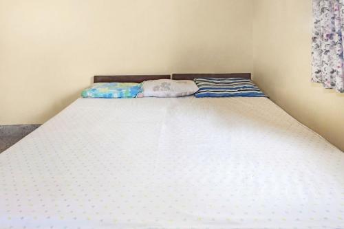 2-BHK bungalow for a family retreat, close to Betalbatim beach, by GuestHouser
2-BHK bungalow for a family retreat, close to Betalbatim beach, by GuestHouser