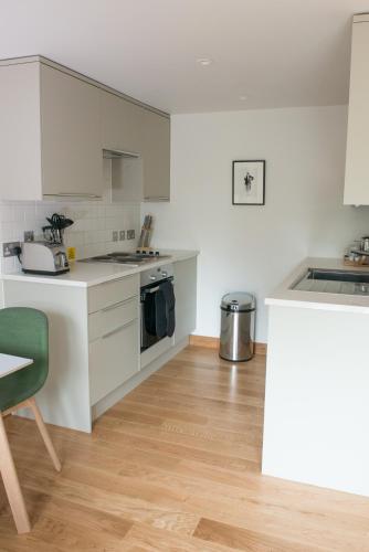 Létesítmények, West Court- Jesus College near Szent John Főiskola Létesítmények, West Court- Jesus College near Szent John Főiskola