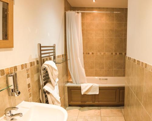 Fernhill Bed and Breakfast in Rochdale Fernhill Bed and Breakfast in Rochdale