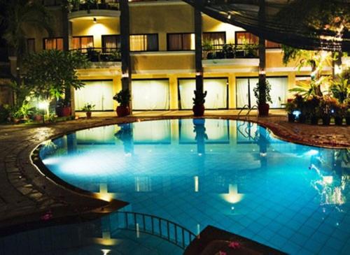 Swimming pool, Hotel Fleuris Palawan near Rizal avenue Swimming pool, Hotel Fleuris Palawan near Rizal avenue