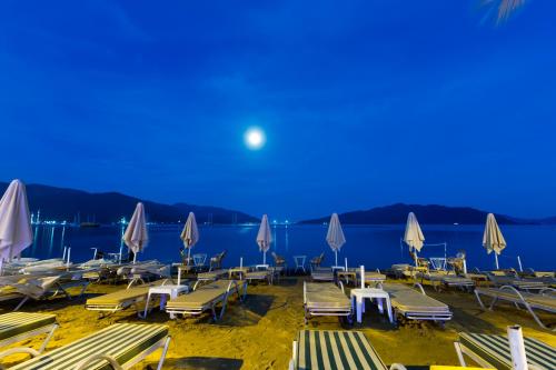 This photo about Reis Beach Otel shared on HyHotel.com