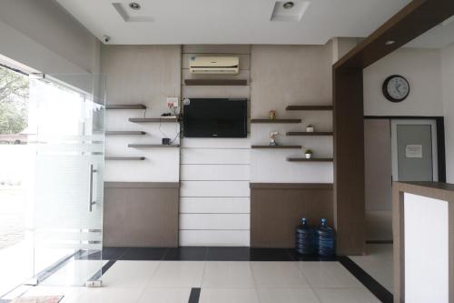 Lobby, RedDoorz @ Jalan Krakatau Medan in Medan Perjuangan Lobby, RedDoorz @ Jalan Krakatau Medan in Medan Perjuangan