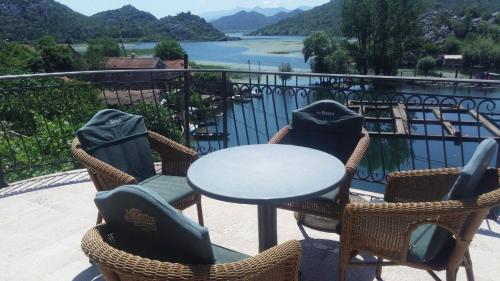 balcon/terasă, Skadar Lake - Karuč Apartments (Skadar Lake - Karuc Apartments) in Karuč balcon/terasă, Skadar Lake - Karuč Apartments (Skadar Lake - Karuc Apartments) in Karuč