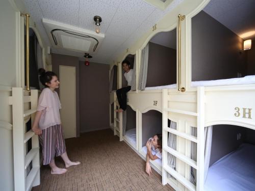 The Wardrobe Hostel Roppongi Tokyo