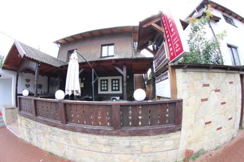 Vista exterior, Casa Bucovineana in Suceava Vista exterior, Casa Bucovineana in Suceava