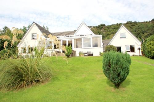 Lochview Guest House in Ullapool Lochview Guest House in Ullapool