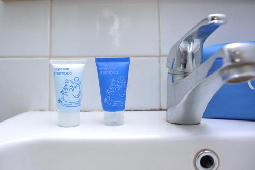 This photo about Airy Eco Syariah Fatmawati Bank Dagang Negara Dua 21 Jakarta shared on HyHotel.com