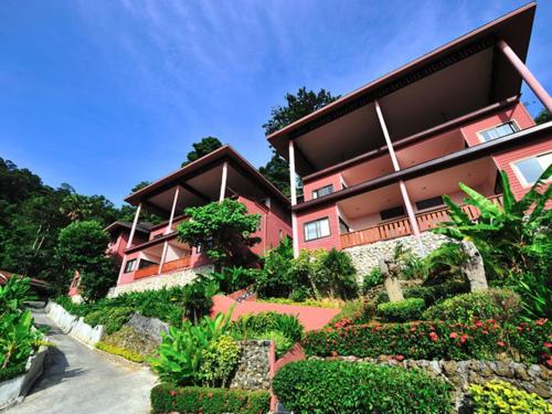 Koh Ngai Cliff Beach Resort in Koh Ngai Koh Ngai Cliff Beach Resort in Koh Ngai