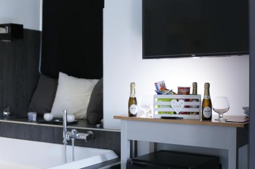 Food and beverages, ESPOSITO PLAZA- ROOMS & SUITE in Arenella Food and beverages, ESPOSITO PLAZA- ROOMS & SUITE in Arenella
