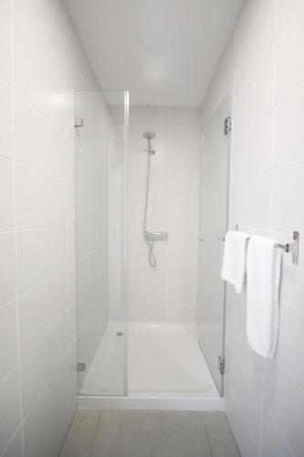 Fürdőszoba, Guest House Lovely Swan in Lagos Fürdőszoba, Guest House Lovely Swan in Lagos