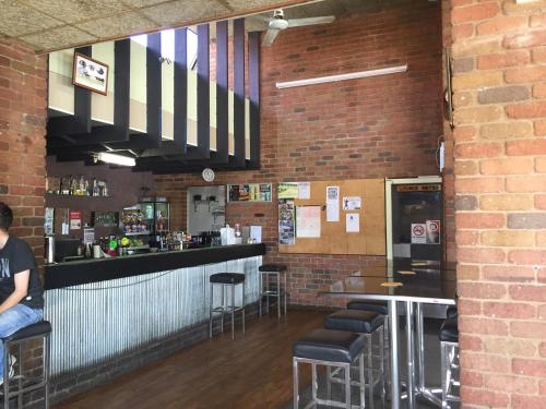 Bar/lounge, Colony Inn Hotel in Jerilderie Bar/lounge, Colony Inn Hotel in Jerilderie
