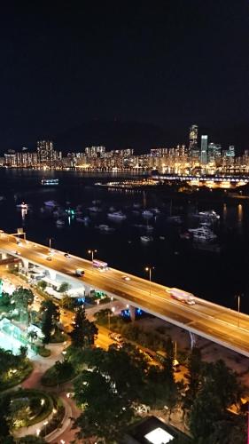 IW Hotel near Lam Tin MTR Station IW Hotel near Lam Tin MTR Station