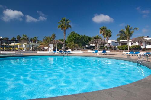 Swimming pool, Playa Limones Bungalows in Lanzarote Swimming pool, Playa Limones Bungalows in Lanzarote