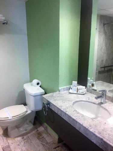 This photo about Hotel El Conquistador del Paseo de Montejo shared on HyHotel.com