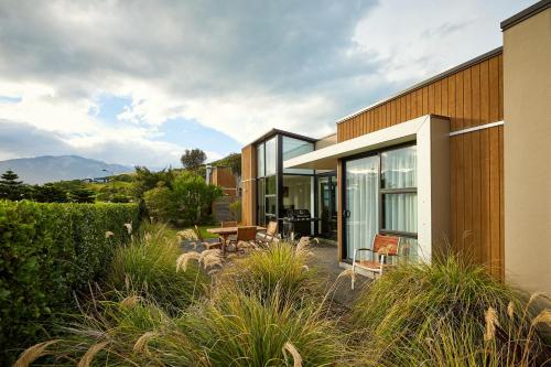 Garden, The Fairways Apartments in Kaikoura Garden, The Fairways Apartments in Kaikoura