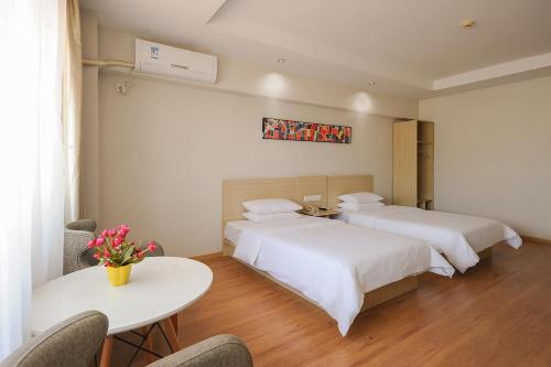 This photo about Hanting Express Chongqing Shiqiaopu Branch shared on HyHotel.com