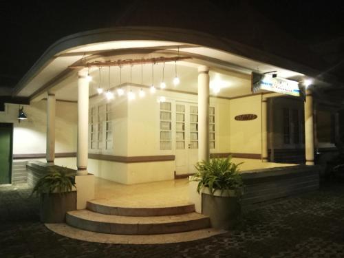 Doeloerkoe Homestay in Pasar Kliwon Doeloerkoe Homestay in Pasar Kliwon