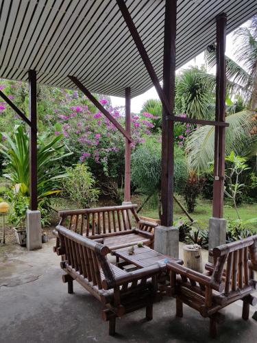 Balcó/terrassa, Sendowan Baru Amurang in Pondang Balcó/terrassa, Sendowan Baru Amurang in Pondang