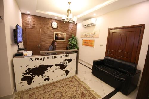 로비, 사파리 클럽 4 (Safari Club 4) in 라왈핀디 로비, 사파리 클럽 4 (Safari Club 4) in 라왈핀디