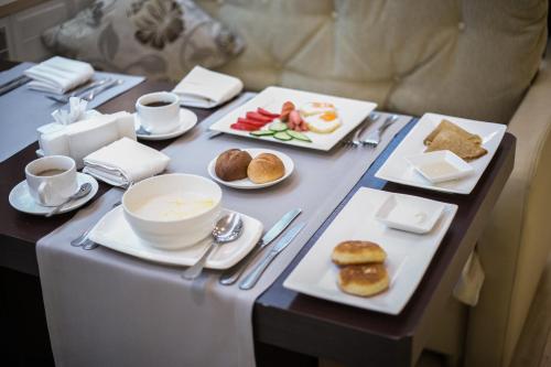 Храна и напитки, Mirage Hotel in Къзълорда Храна и напитки, Mirage Hotel in Къзълорда