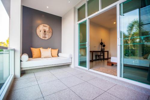 Balcony/terrace, Two Villas Holiday Phuket: Oxygen Bang Tao Beach near Green Elephant Sanctuary Park Balcony/terrace, Two Villas Holiday Phuket: Oxygen Bang Tao Beach near Green Elephant Sanctuary Park