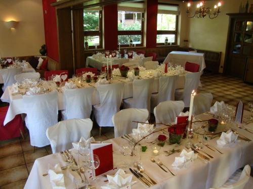 Banquet hall, Hotel Restaurant Paradeismuhle in Klingenberg am Main Banquet hall, Hotel Restaurant Paradeismuhle in Klingenberg am Main