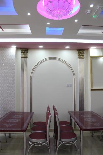 Restaurant, Manarat Manah Hotel Apartments in Manah Restaurant, Manarat Manah Hotel Apartments in Manah